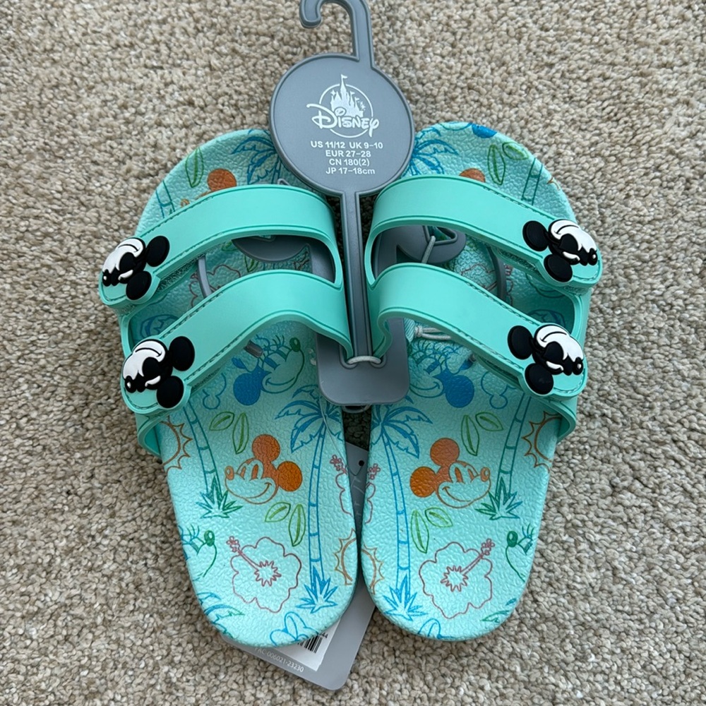 NWT Disney Store Boys’ Mickey Sandals